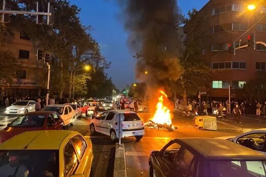 ضرباتی که اغتشاشات به اقتصاد ایران زد ضرباتی که اغتشاشات به اقتصاد ایران زد