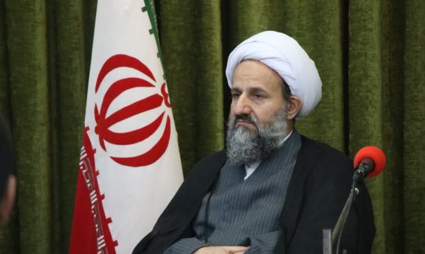 امروز فضای مجازی باعث یک بحران فرهنگی، اجتماعی و سیاسی شده است امروز فضای مجازی باعث یک بحران فرهنگی، اجتماعی و سیاسی شده است